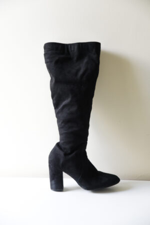 Black Suede Heel - Size 7